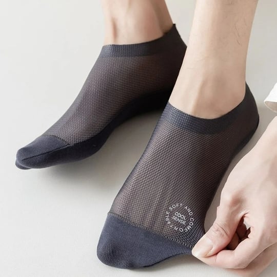 🔥Ultradünne rutschfeste Socken kombiniert mit Baumwollsocken ohne sichtbar zu sein