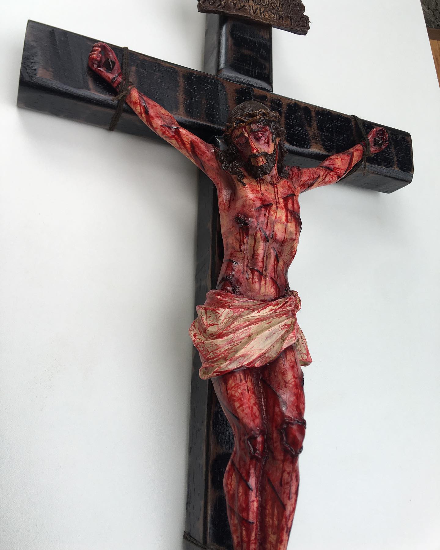 ✝️ Ein vorgesegnetes katholisches Geschenk: Osterkreuz-Dekoration