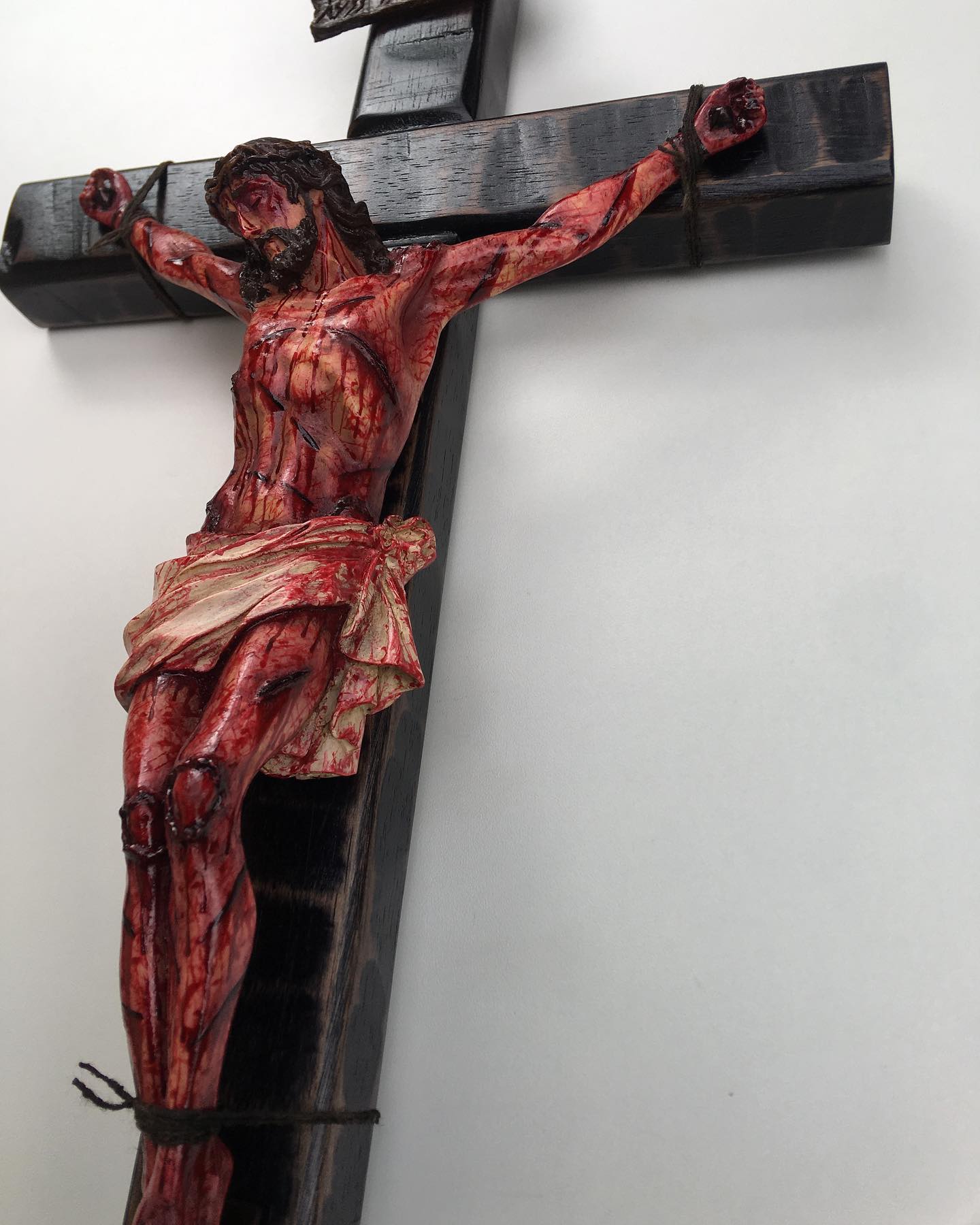 ✝️ Ein vorgesegnetes katholisches Geschenk: Osterkreuz-Dekoration