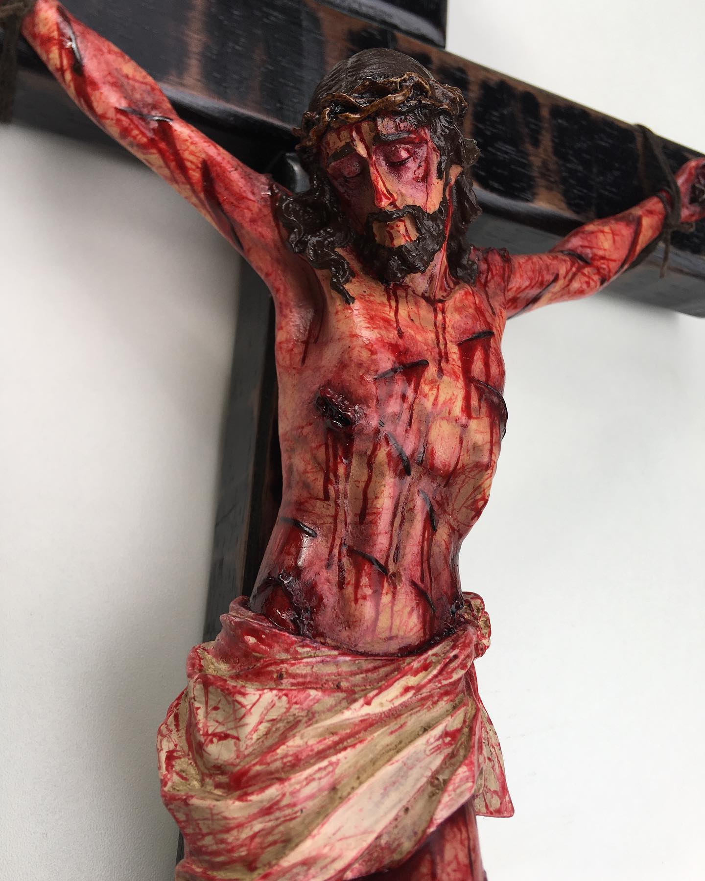 ✝️ Ein vorgesegnetes katholisches Geschenk: Osterkreuz-Dekoration