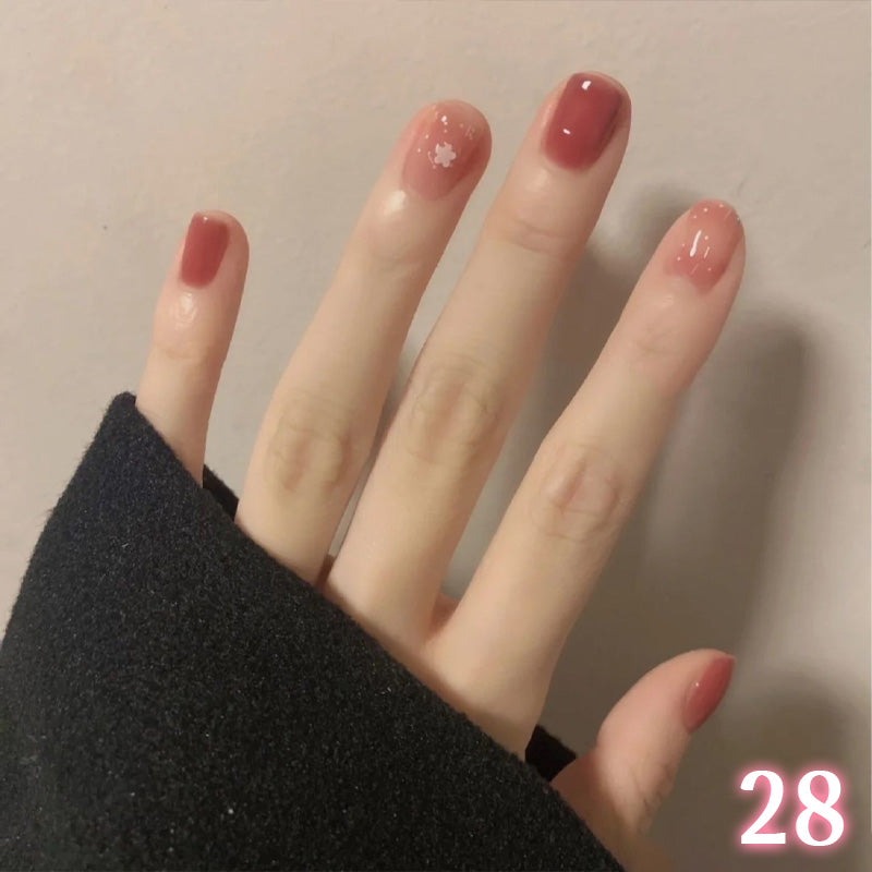 Abreißbarer Nagellack auf Wasserbasis ohne Backen