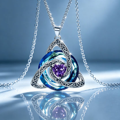 ✨Halskette mit Geburtsstein und keltischem Dreifachknoten – ein bedeutungsvolles Symbol für Liebe und Verbundenheit ❤️